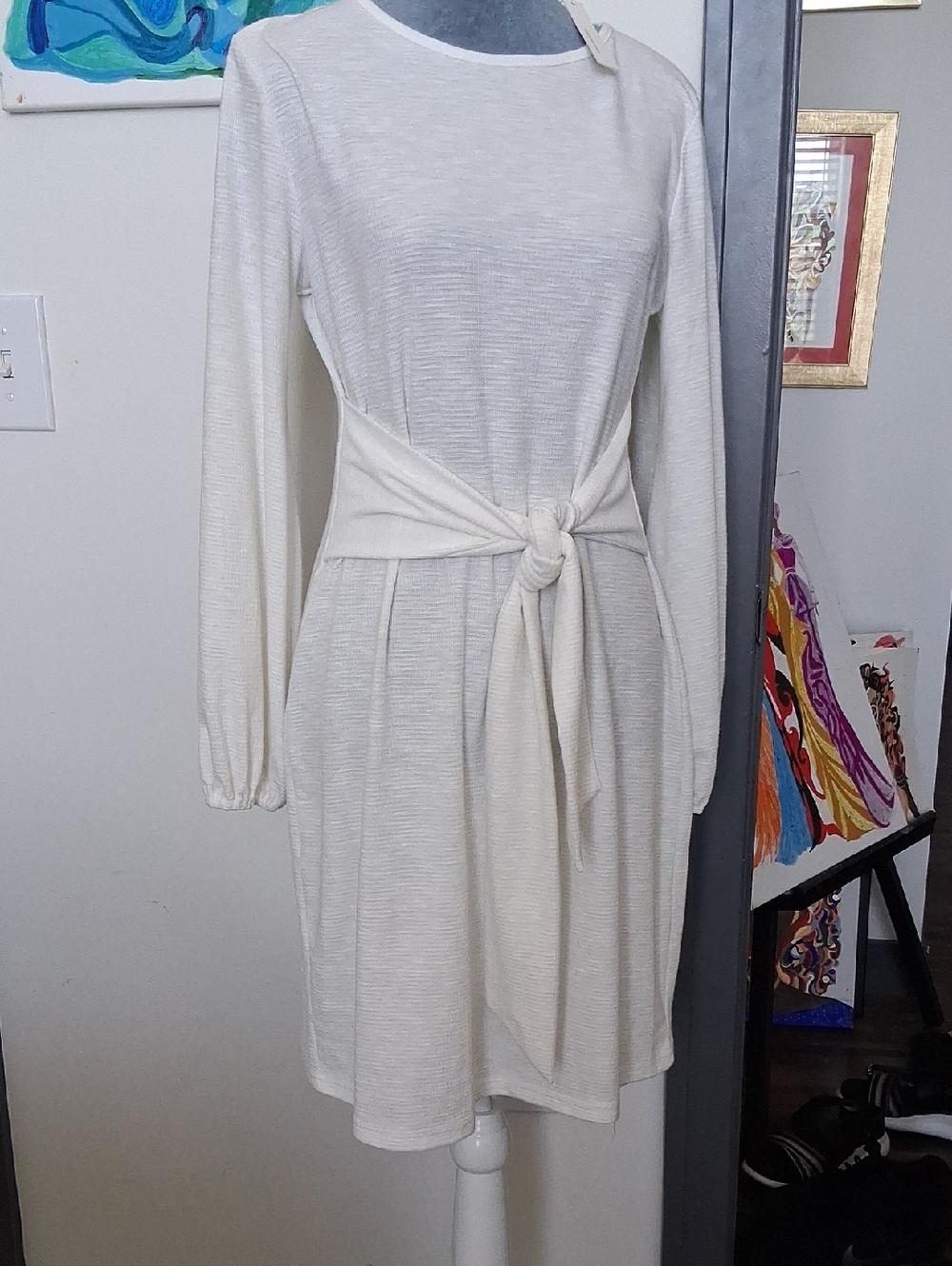 Lionsit Cream Long-Sleeve Tie-Waist Dress